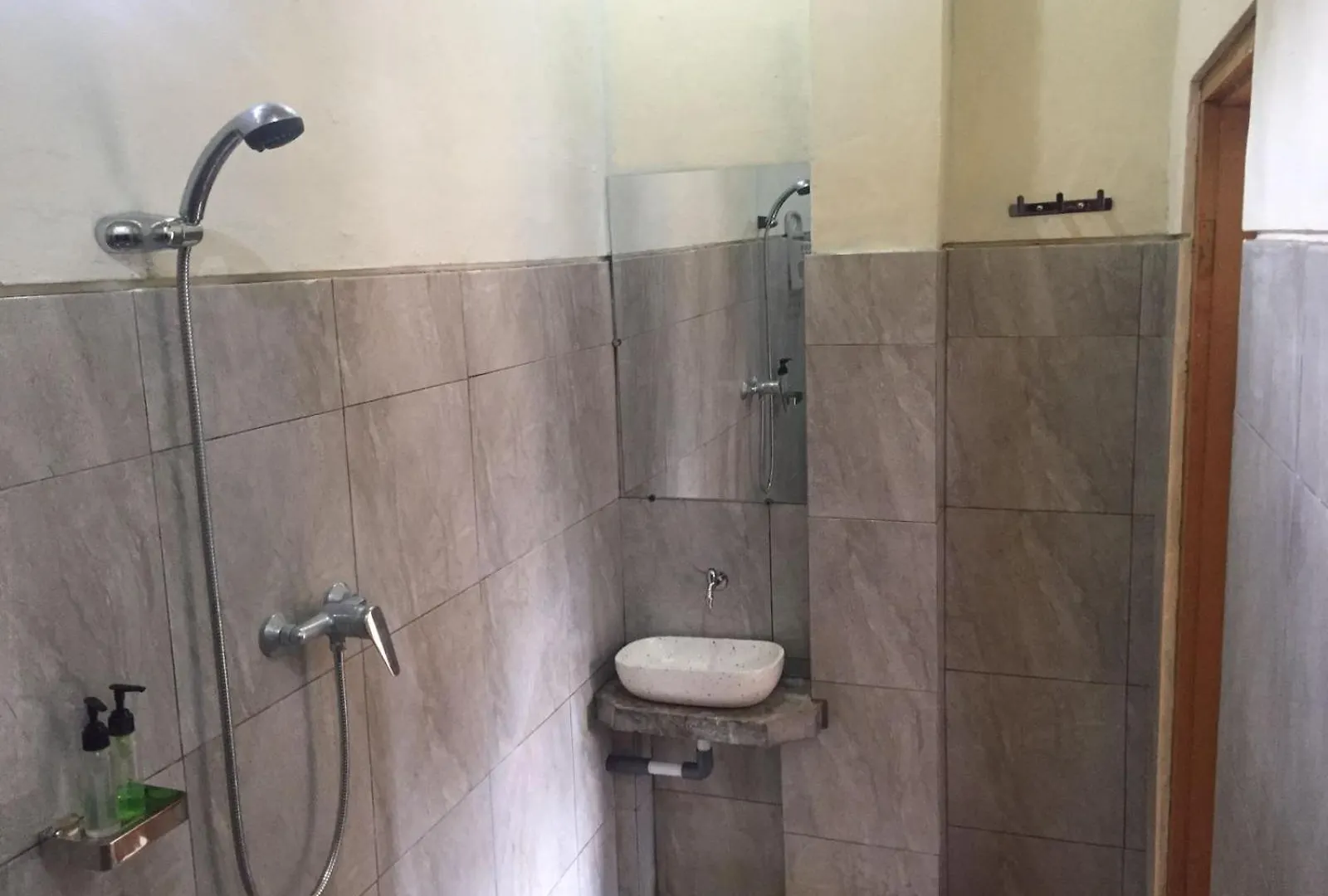 Kenari Diwang Apartment Ubud
